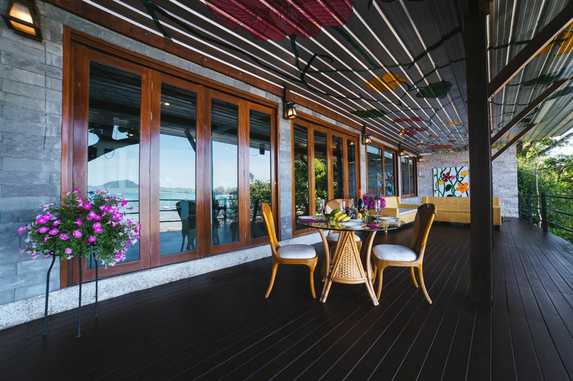 Rawai View Beachfront Eksteriør billede